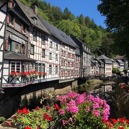 Apartment Am Fluss Im Haus An Der Rur Monschau Exterior photo