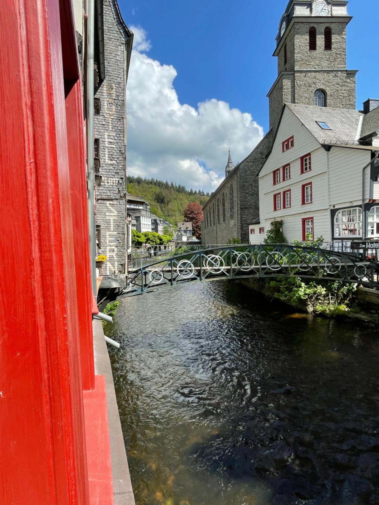Apartment Am Fluss Im Haus An Der Rur Monschau Exterior photo
