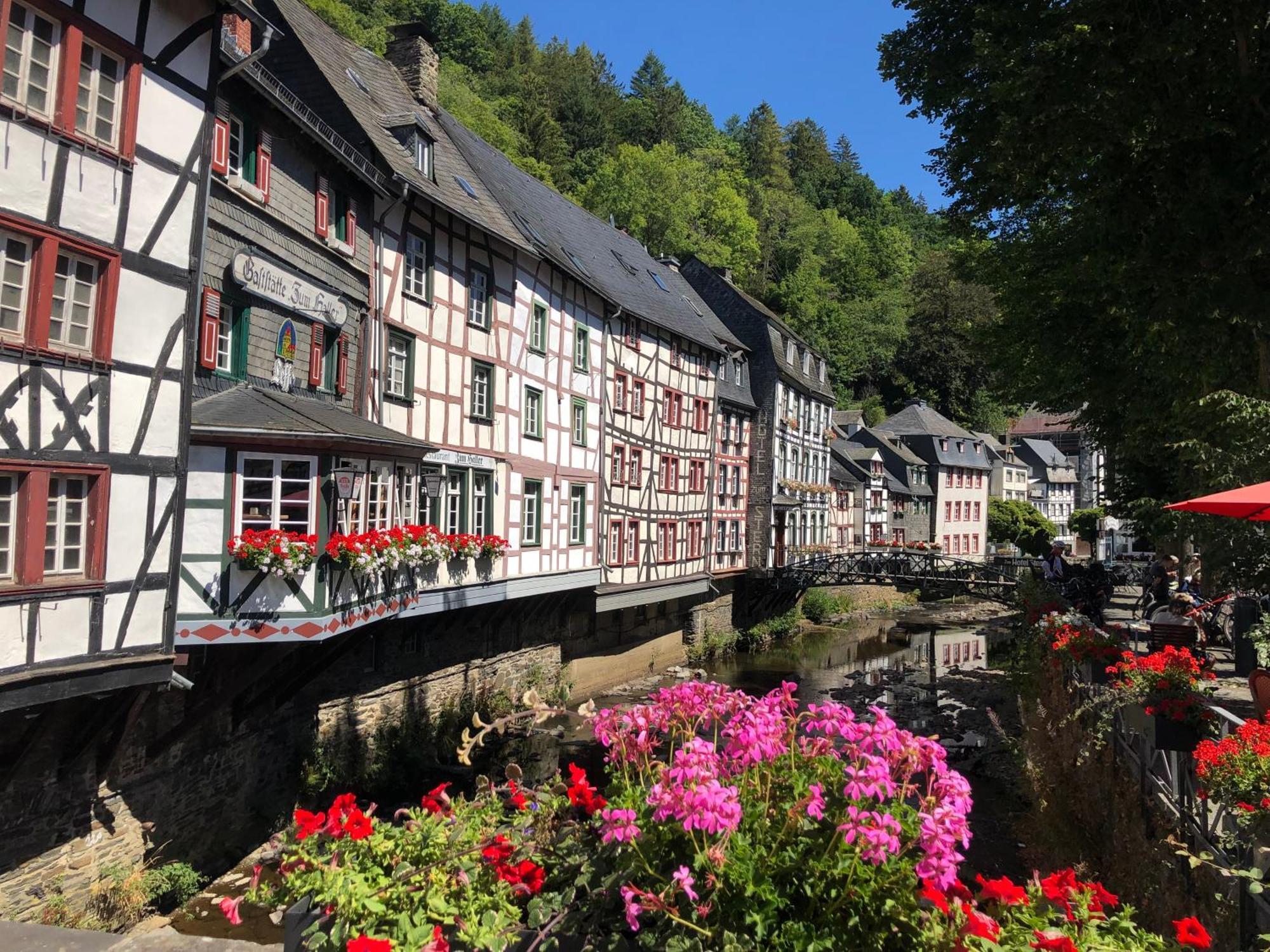 Apartment Am Fluss Im Haus An Der Rur Monschau Exterior photo