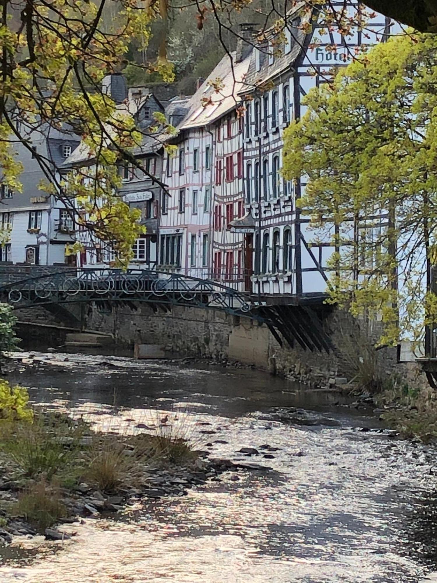 Apartment Am Fluss Im Haus An Der Rur Monschau Exterior photo